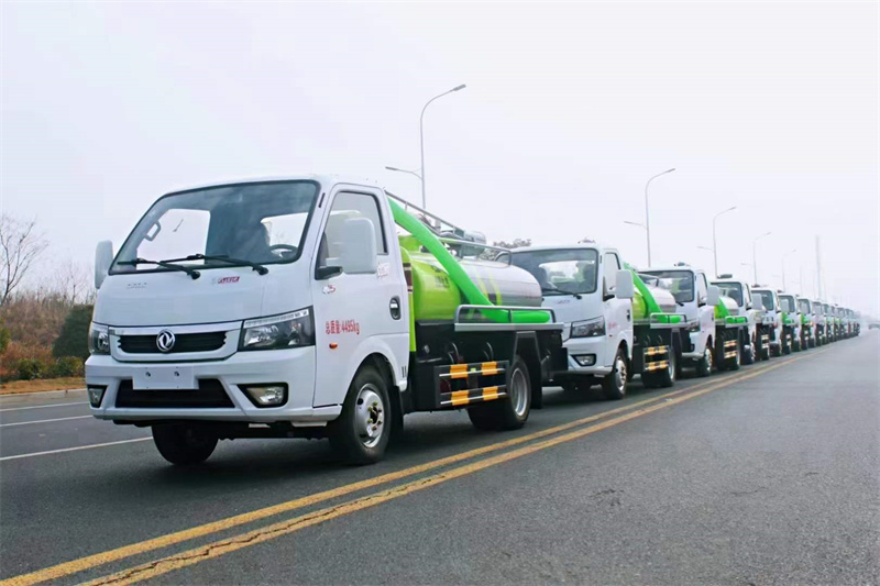 东风途逸蓝牌3方吸粪车