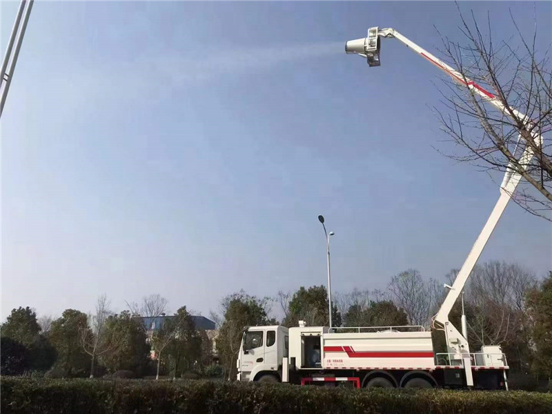 程力专汽高空压尘抑尘车，高楼拆迁神器